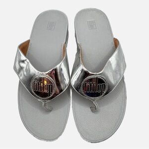 Fitflop silver metallic flip flops Demelza Logo Toe-Thongs sandals slip on 9